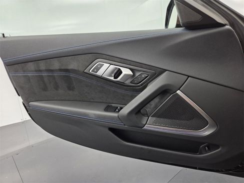 Used 2023 BMW Z4 M40i w/ Premium Package image 31