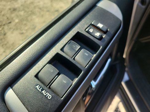 Used 2022 Toyota 4Runner SR5 Premium image 18