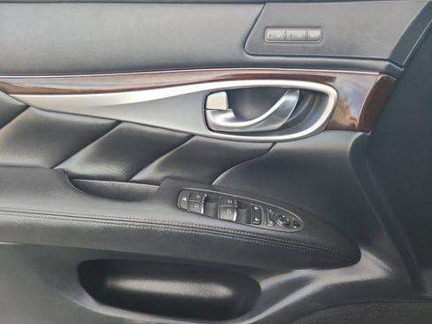 Used 2016 INFINITI Q70 3.7 w/ Sport Package image 10