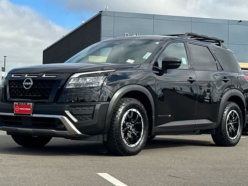 Used 2025 Nissan Pathfinder Rock Creek AWD/4WD image 8