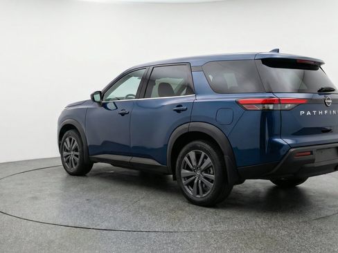 Used 2025 Nissan Pathfinder SV AWD/4WD image 6