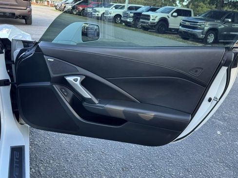 Used 2016 Chevrolet Corvette Z06 image 10