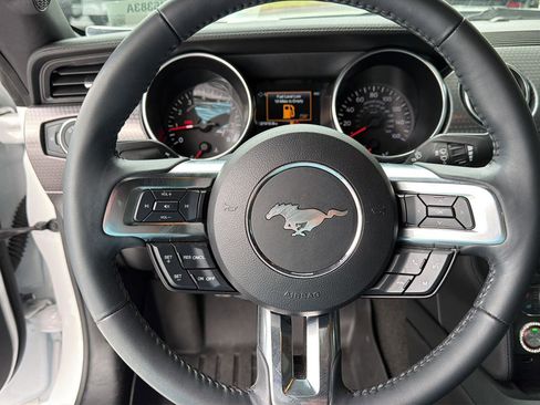 Used 2018 Ford Mustang GT Premium w/ GT Performance Package RWD image 16