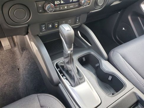 New 2025 Nissan Frontier SV w/ SV Convenience Package image 9