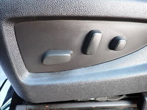 Used 2016 GMC Sierra 1500 SLT w/ Suspension Package, Off-Road image 12