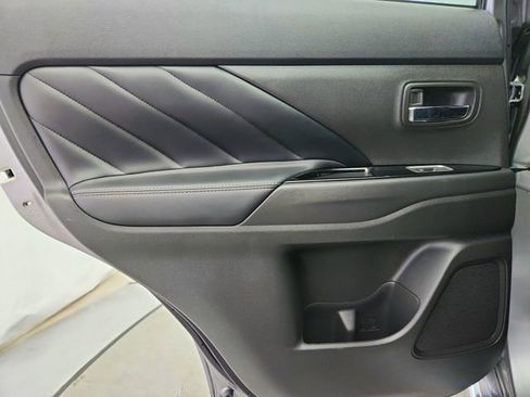 Used 2022 Mitsubishi Outlander SEL AWD/4WD image 25