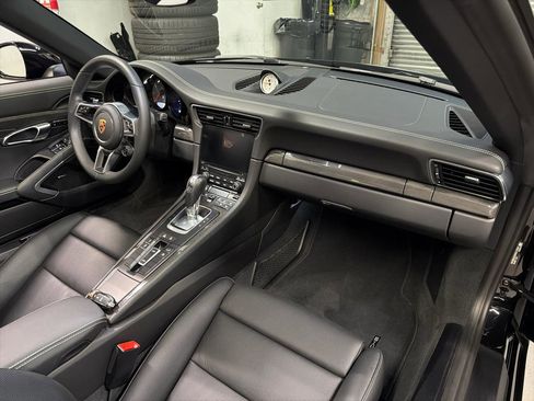 Used 2017 Porsche 911 Targa 4S AWD/4WD image 19