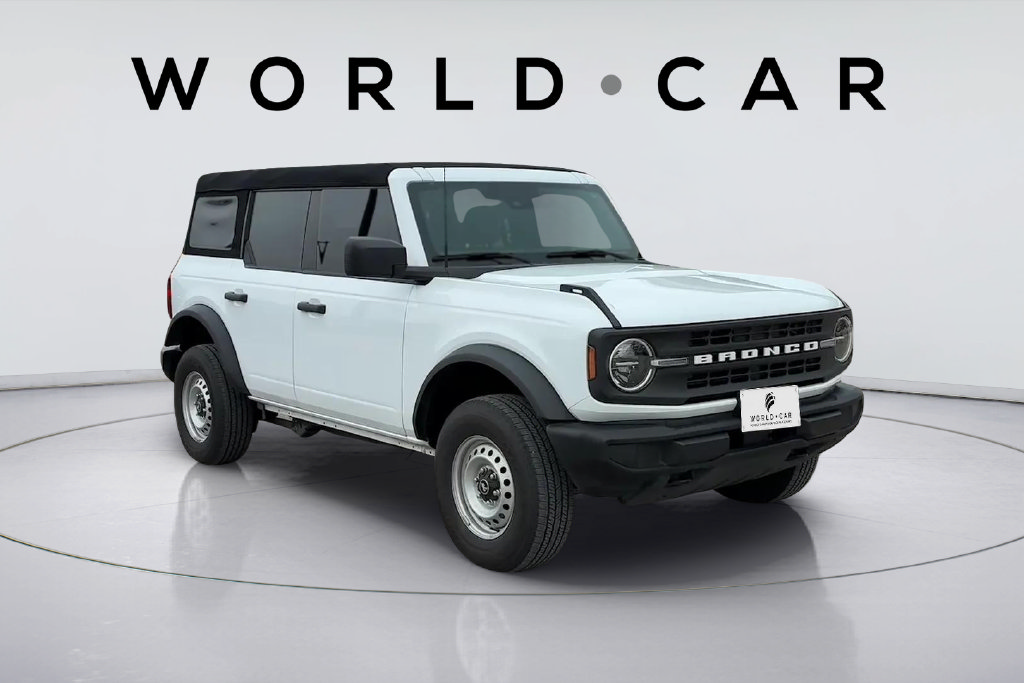 Used 2025 Ford Bronco 4-Door AWD/4WD image 1