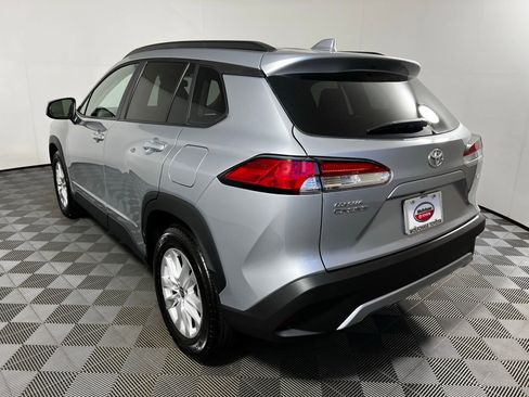 Certified 2024 Toyota Corolla Cross LE image 7