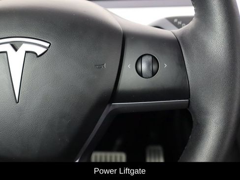 Used 2023 Tesla Model Y Performance AWD/4WD image 10