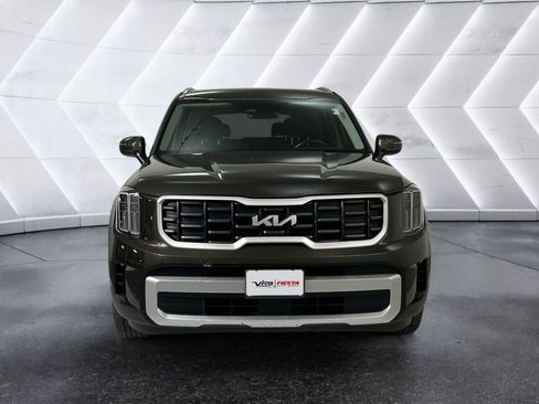 Used 2023 Kia Telluride S w/ S Sunroof Package FWD image 2