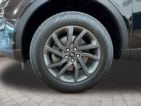 Used 2018 Land Rover Discovery Sport HSE image 8