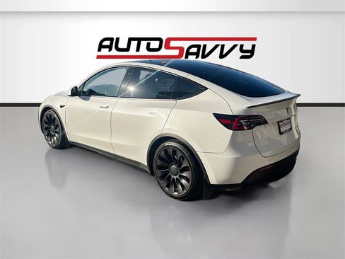 Used 2021 Tesla Model Y Performance image 5