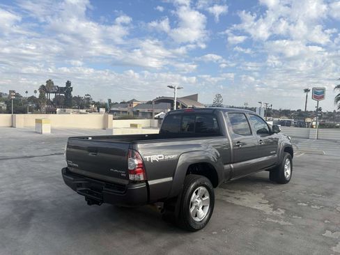 Used 2015 Toyota Tacoma PreRunner image 37