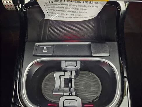 Certified 2025 Mercedes-Benz CLA 250 4MATIC image 32