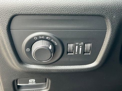 New 2026 Jeep Grand Cherokee Altitude AWD/4WD image 16