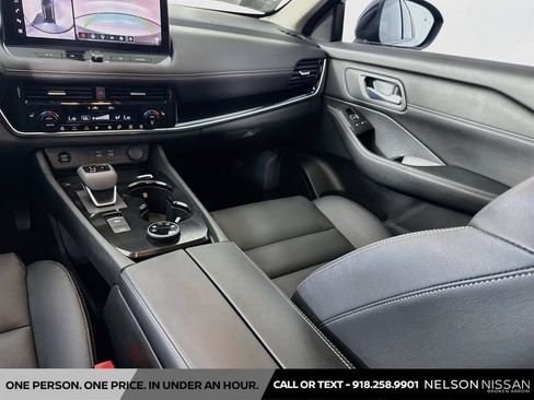 Certified 2025 Nissan Rogue SL w/ Tech Package AWD/4WD image 24