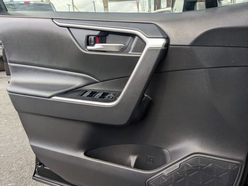 Used 2025 Toyota RAV4 XLE image 13