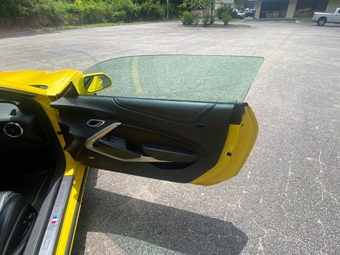 Used 2016 Chevrolet Camaro LT RWD image 39