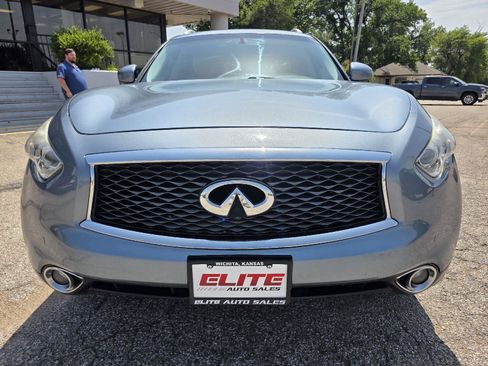 Used 2017 INFINITI QX70 2WD w/ Premium Package image 2