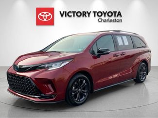 Used 2025 Toyota Sienna XSE w/ XSE Premium Package AWD/4WD video 1