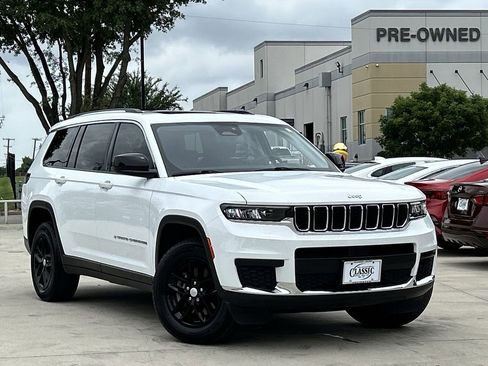 Used 2023 Jeep Grand Cherokee L Laredo w/ Luxury Tech Group I AWD/4WD image 2
