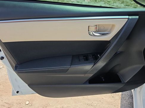 Used 2016 Toyota Corolla LE FWD image 14