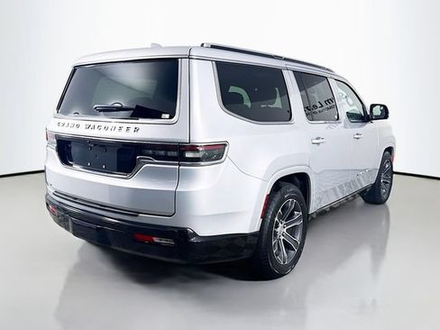 Used 2023 Jeep Grand Wagoneer 4WD w/ Flexible Seating Group image 7