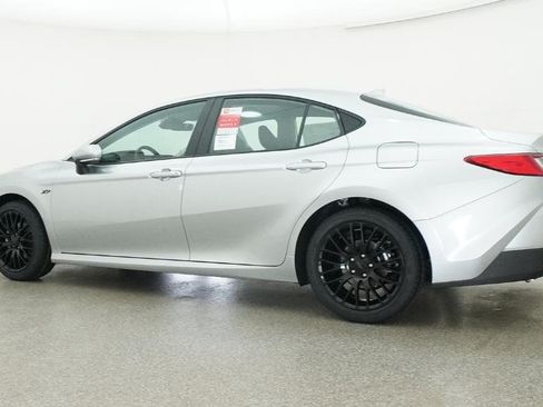 New 2026 Toyota Camry LE FWD image 32