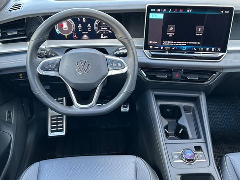 New 2026 Volkswagen Tiguan SE R-Line image 12