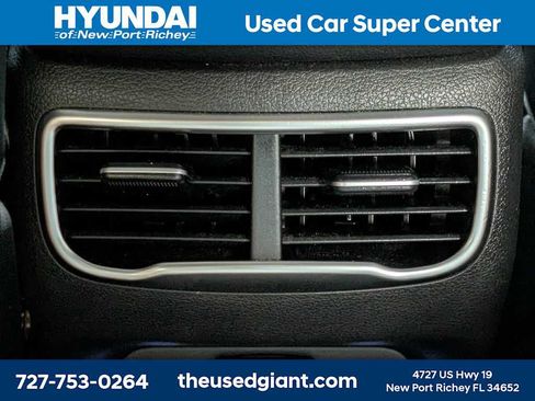 Certified 2023 Hyundai Santa Fe Calligraphy FWD image 18