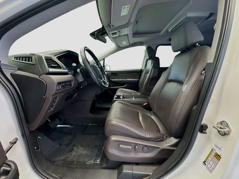 Used 2018 Honda Odyssey Touring image 13