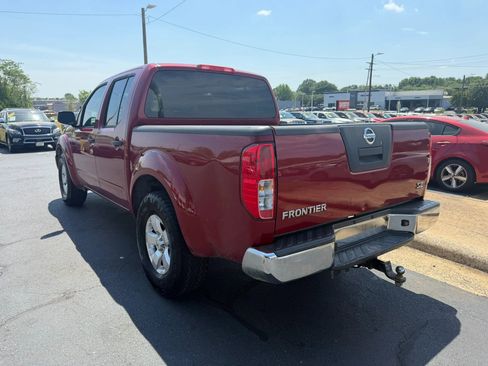 Used 2010 Nissan Frontier SE RWD image 5