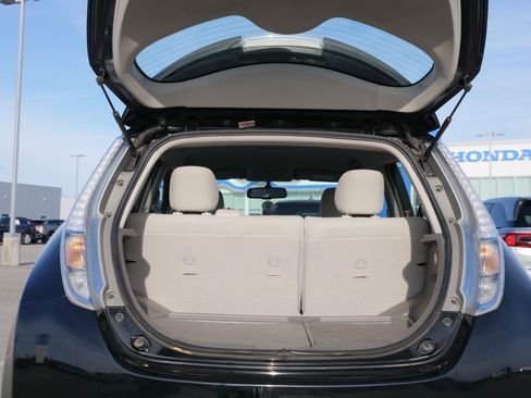 Used 2013 Nissan Leaf SV w/ Premium Pkg image 14