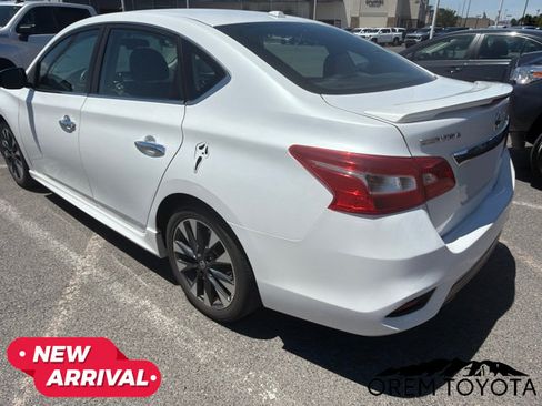 Used 2018 Nissan Sentra SR FWD image 3
