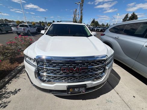 Used 2023 GMC Acadia Denali w/ Denali Ultimate Package AWD/4WD image 5