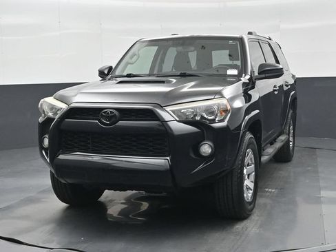 Used 2015 Toyota 4Runner Trail AWD/4WD image 11