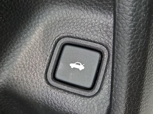 Used 2018 Honda Accord Touring image 27