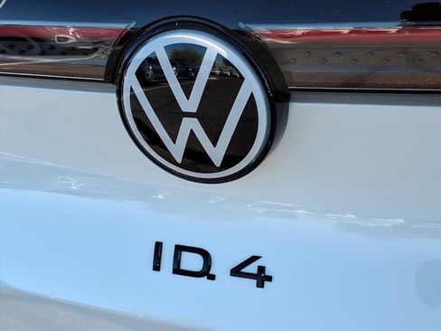 New 2026 Volkswagen ID.4 Pro S image 10