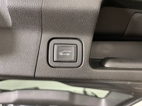 Used 2023 GMC Acadia SLE w/ Driver Convenience Package AWD/4WD image 15