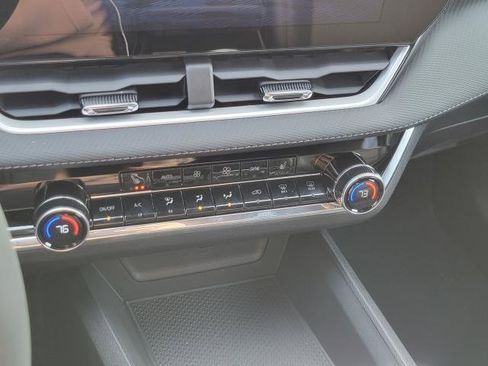 New 2026 Chevrolet Equinox LT w/ Convenience Package II image 18