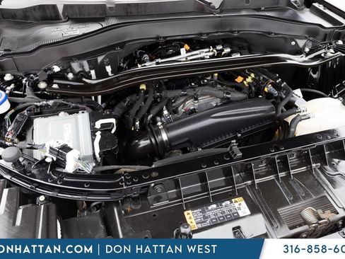 Used 2025 Ford Explorer ST-Line w/ ST-Line Street Pack AWD/4WD image 31