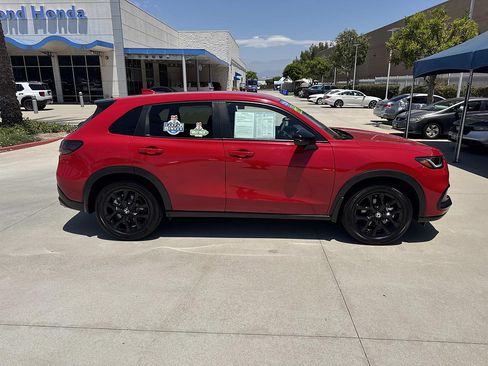 Certified 2025 Honda HR-V Sport image 24