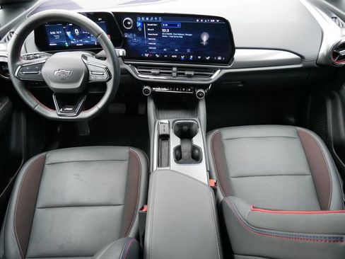 Used 2024 Chevrolet Equinox EV RS FWD image 10