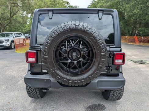 Used 2022 Jeep Wrangler Unlimited Sport AWD/4WD image 5