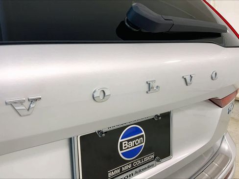 Used 2019 Volvo XC60 T6 Momentum w/ Premium Package image 29