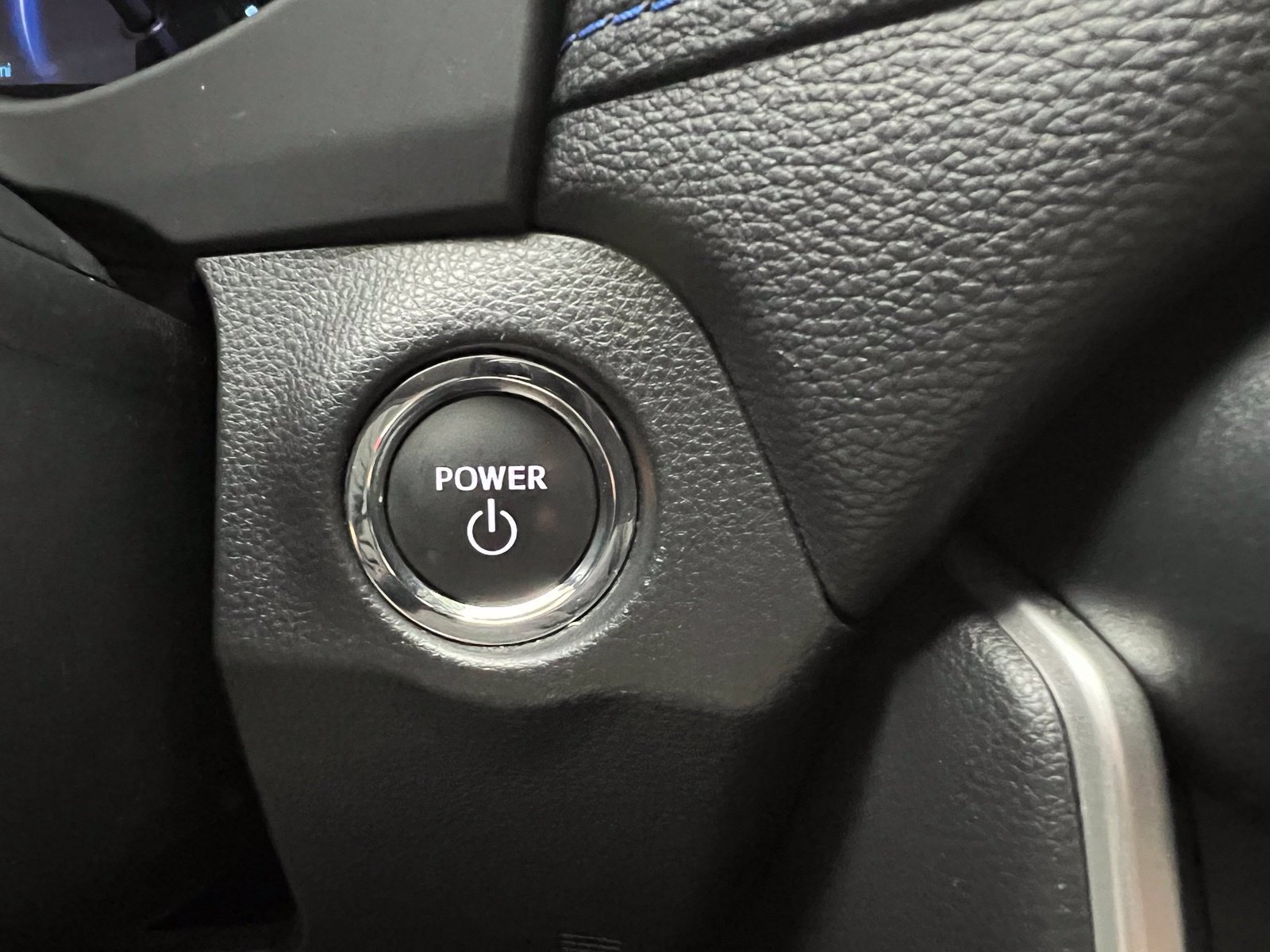 Used 2025 Toyota RAV4 SE AWD/4WD image 35