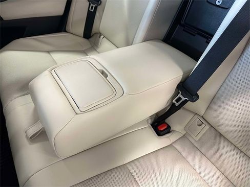 Used 2025 Lexus ES 300h w/ Premium Package image 24