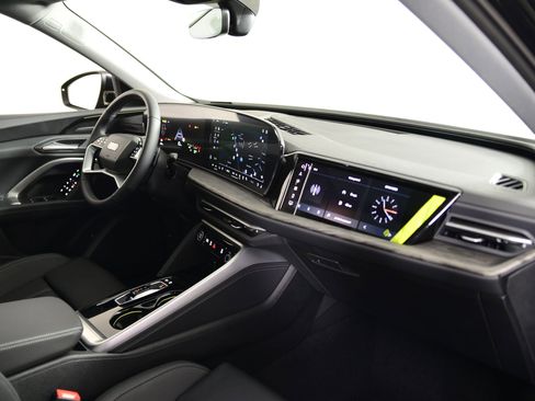 New 2025 Audi Q5 Prestige image 18