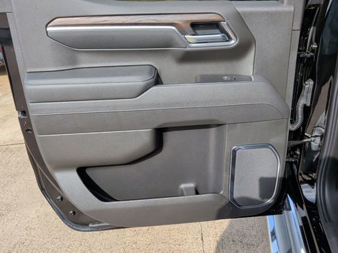 New 2026 GMC Sierra 1500 SLT image 35